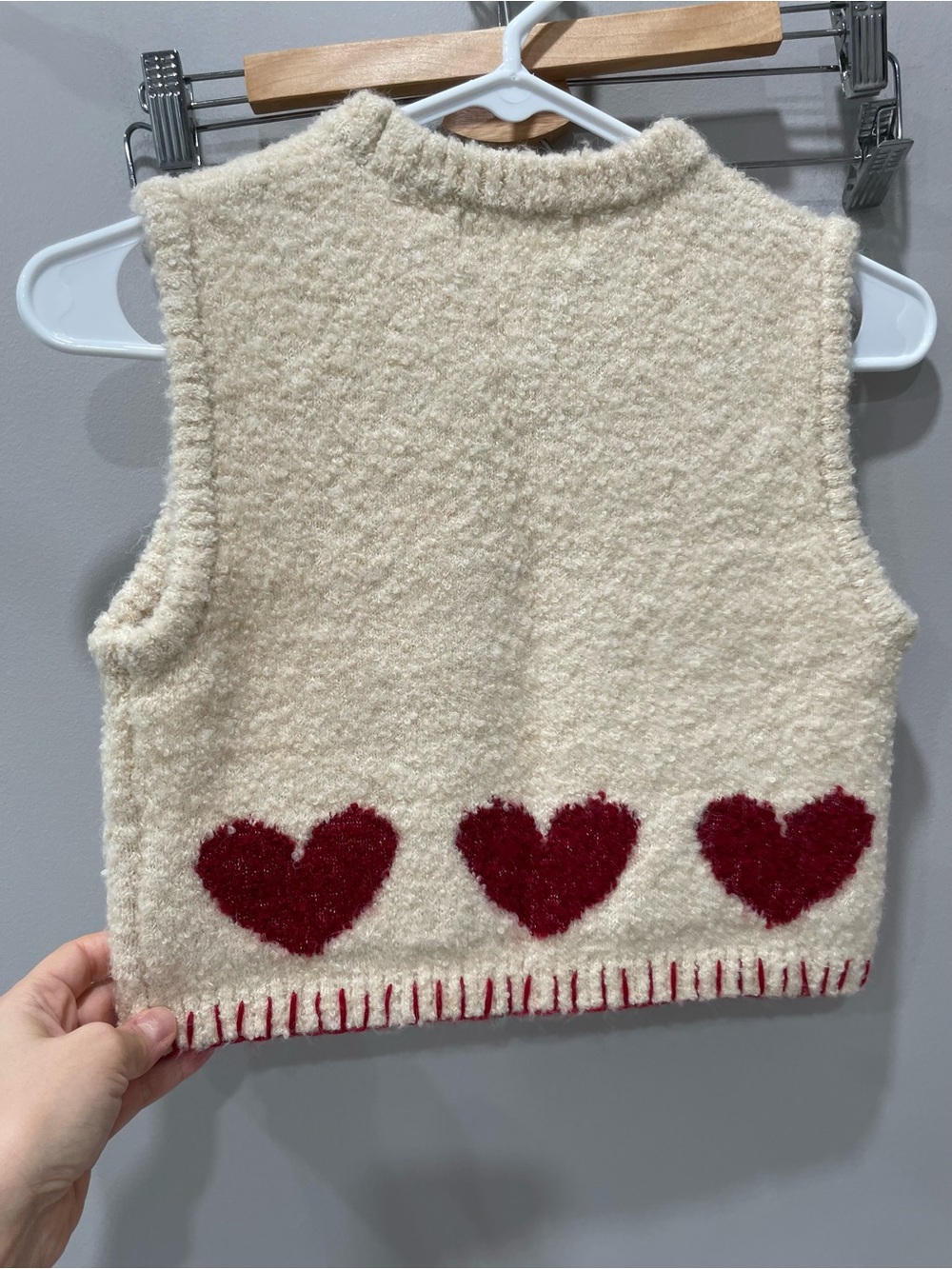 Zara Cream Sleeveless Sweater Vest with Red Heart Trim - Picture 6 of 7